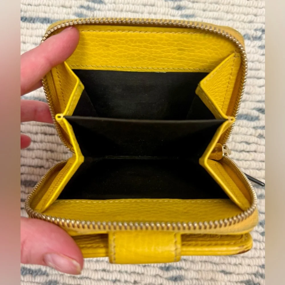 GUCCI GG Monogram Canvas Yellow Leather Bifold Zip Around Wallet Made in Italy